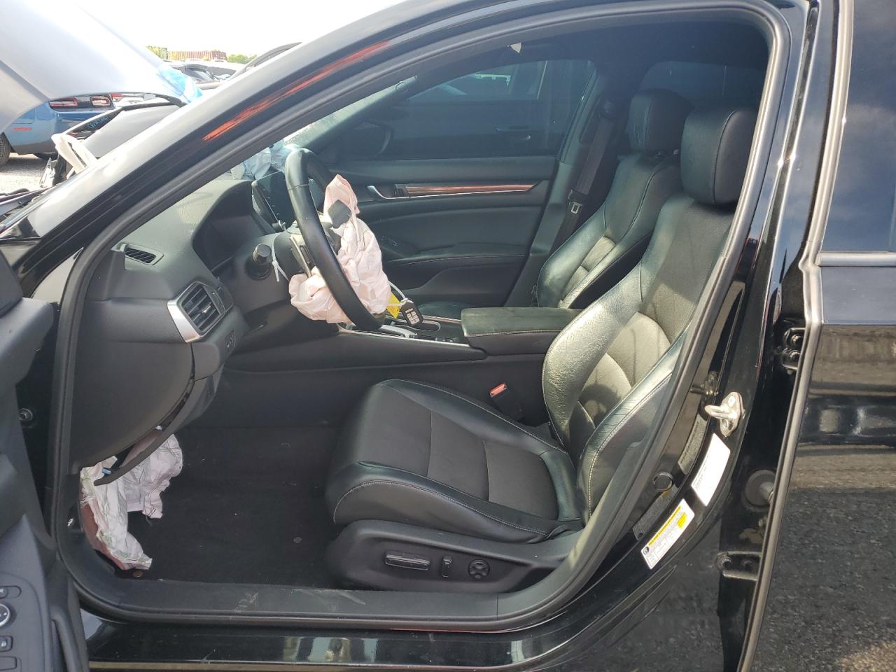 1HGCV1F38JA030611 HONDA ACCORD 2018