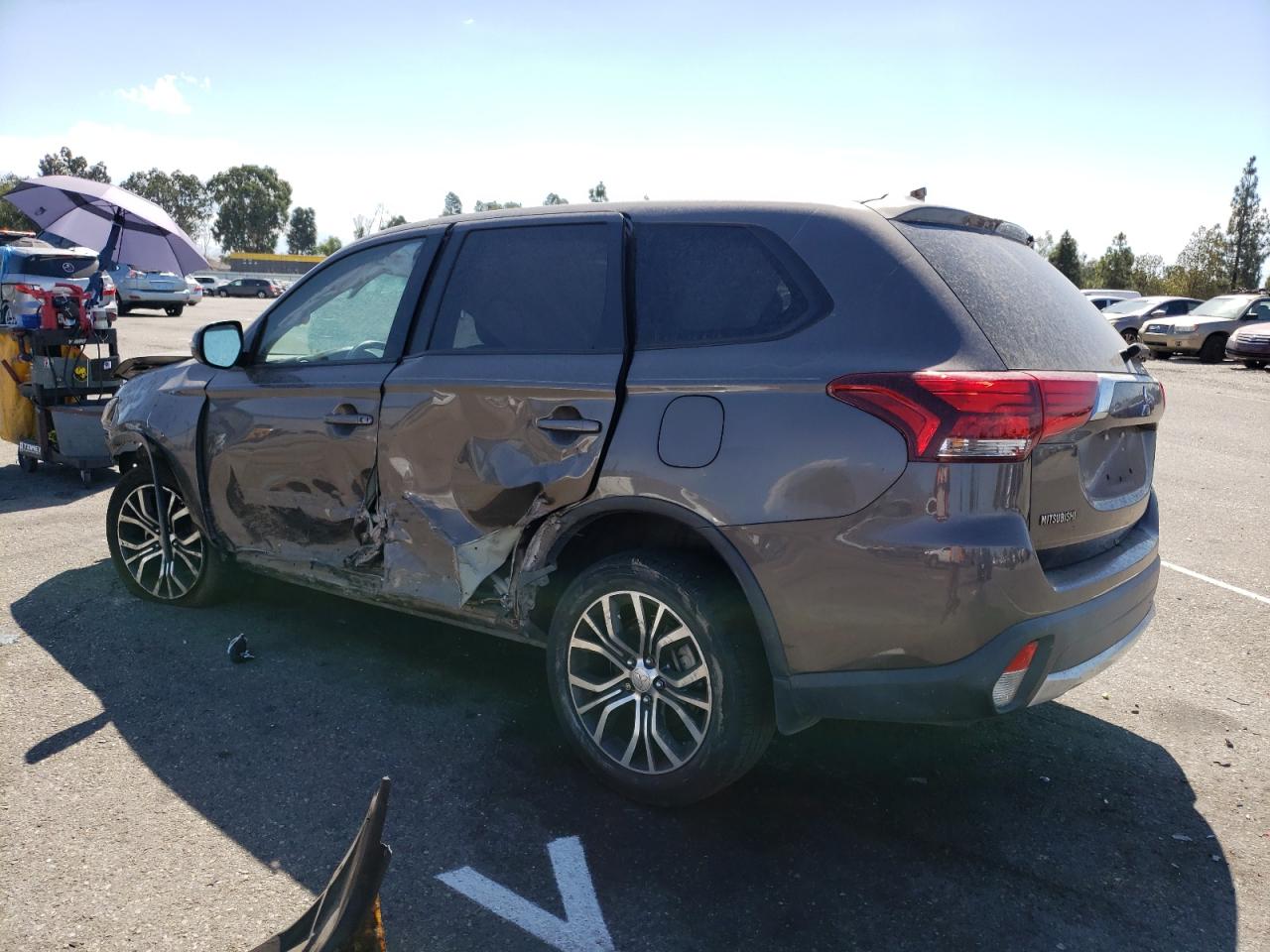 JA4AD3A36HZ031158 2017 Mitsubishi Outlander Se