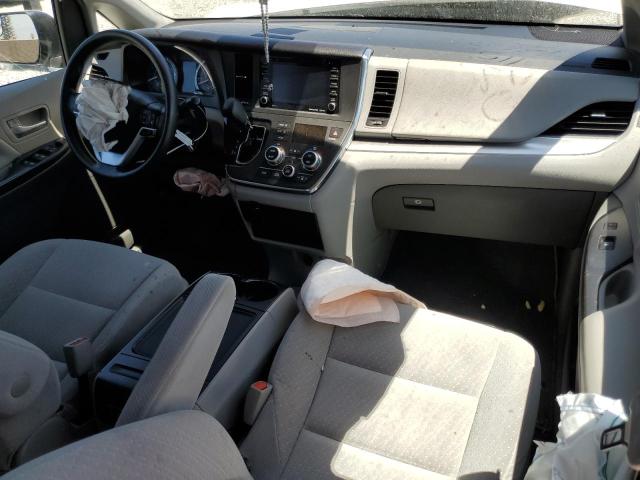 5TDKZ3DC1JS963864 Toyota SIENNA LE