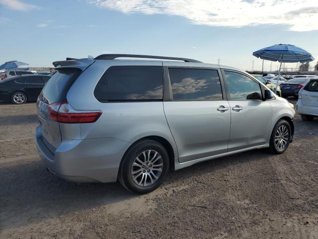 5TDYZ3DC0KS997905 Toyota SIENNA XLE
