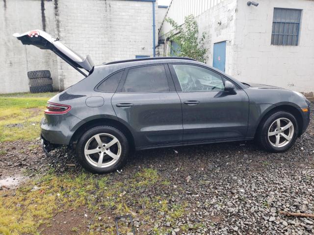 VIN WP1AA2A51JLB01389 2018 Porsche Macan no.3