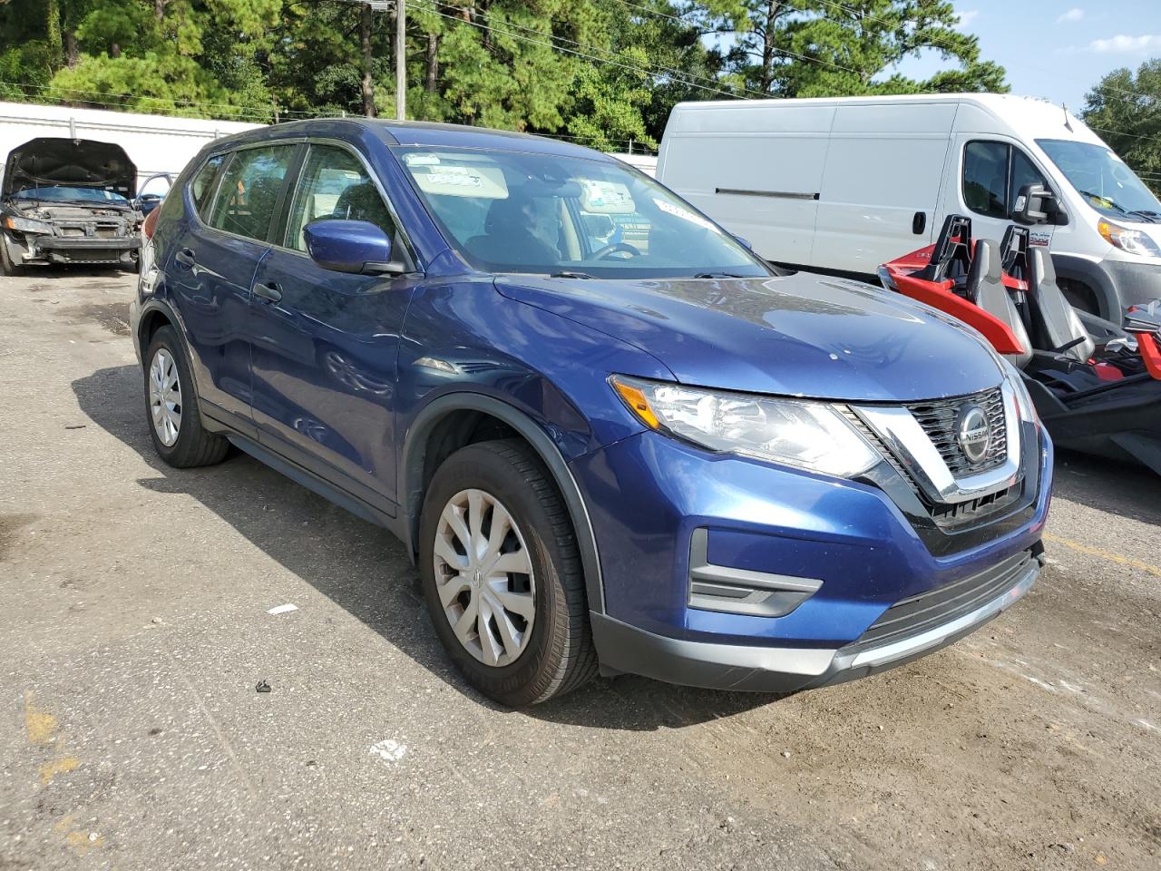 5N1AT2MT8KC835837 Nissan Rogue S 4