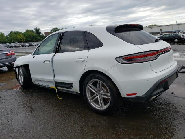 VIN WP1AA2A5XNLB11635 2022 Porsche Macan no.2