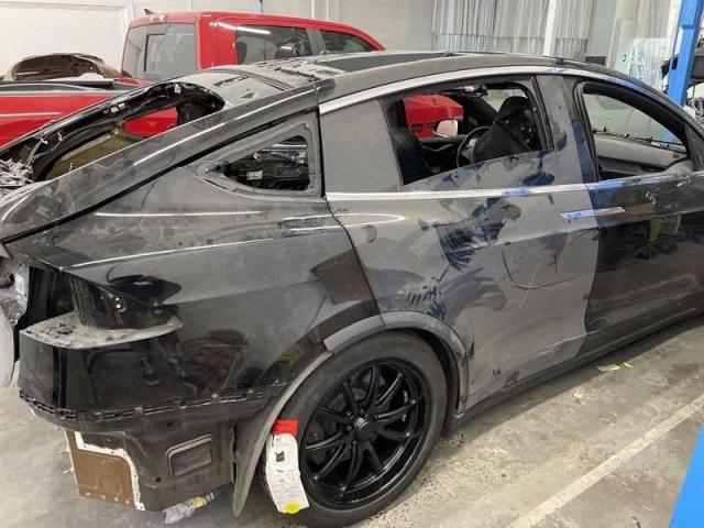 2018 TESLA MODEL X - 5YJXCAE21JF126201