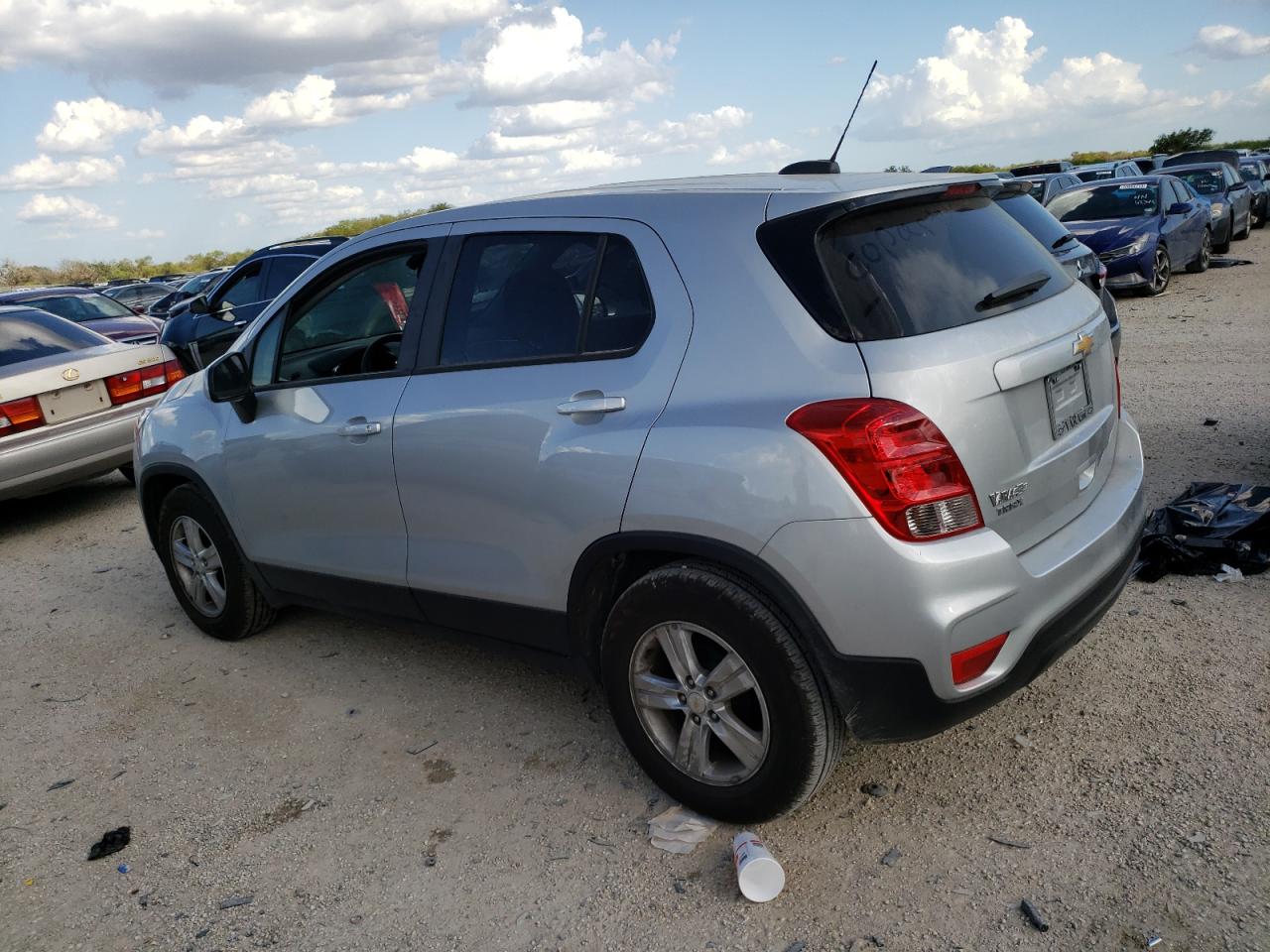 KL7CJKSM0NB521864 CHEVROLET TRAX 2022
