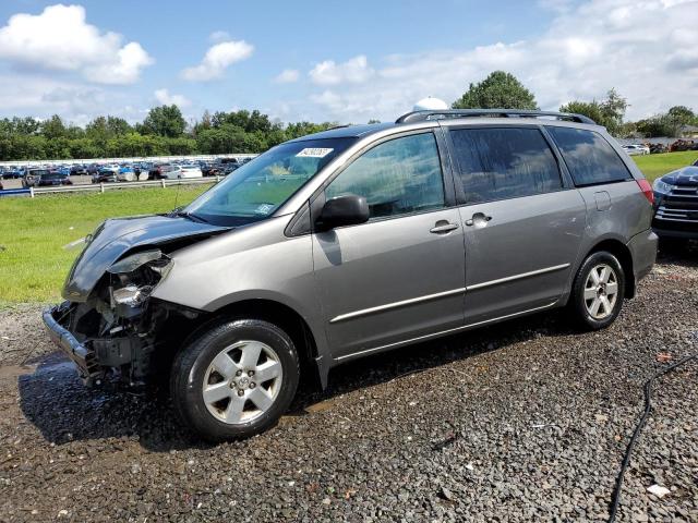 Toyota Sienna 2005 3 3