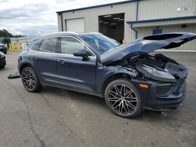 VIN WP1AA2A56NLB08070 2022 Porsche Macan no.4