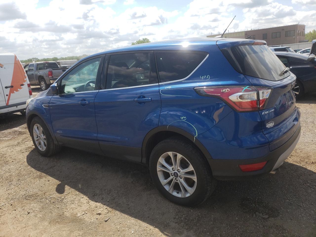 1FMCU0GD8HUA61915 2017 Ford Escape Se