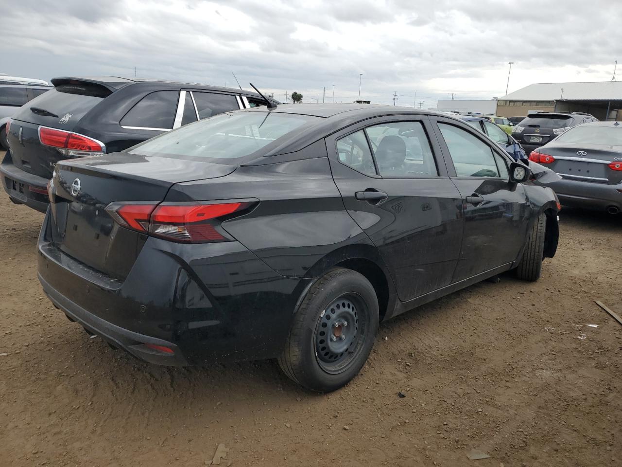 3N1CN8DV5NL833048 2022 Nissan Versa S