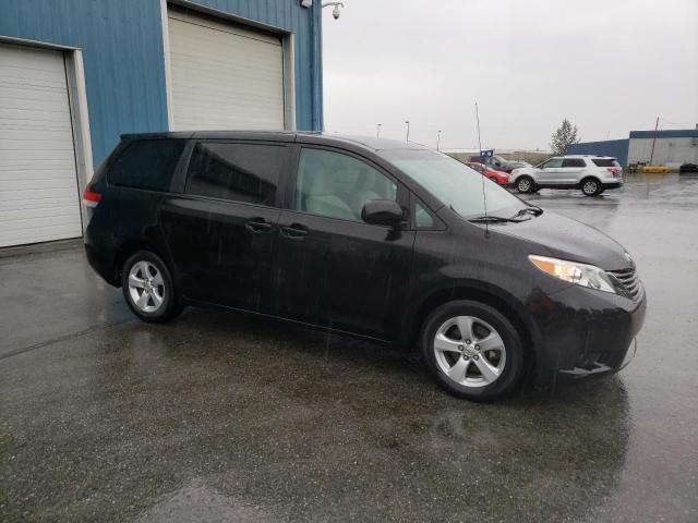 5TDKA3DC4CS013590 2012 TOYOTA SIENNA, photo no. 4