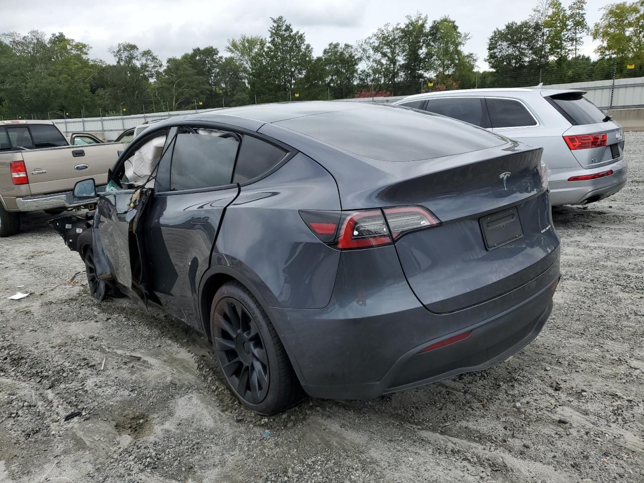 5YJYGDEEXMF204841 Tesla Model Y  2