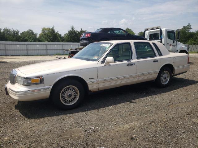 1997 Lincoln Town Car Signature