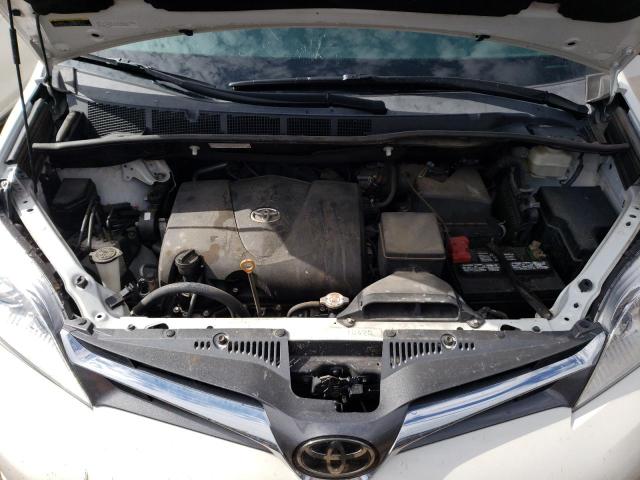 5TDDZ3DC0KS217223 2019 Toyota Sienna Xle