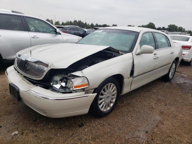 2005 Lincoln Town Car Signature