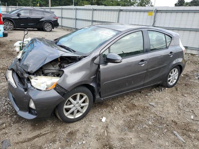 2013 Toyota Prius c 