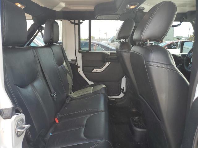 1C4BJWEG4JL823691 Jeep Wrangler Unlimited Sahara