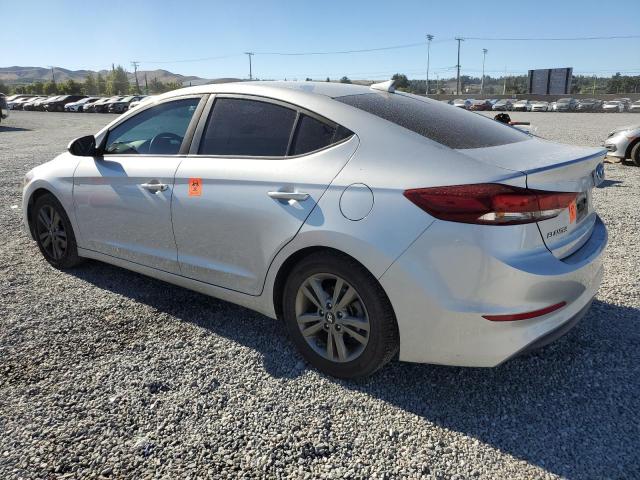 5NPD84LF2JH304128 Hyundai ELANTRA SEL