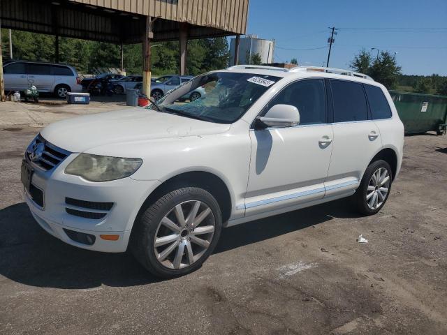 2010 Volkswagen Touareg 