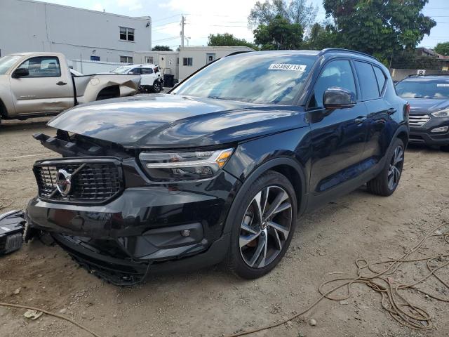 2022 Volvo XC40 