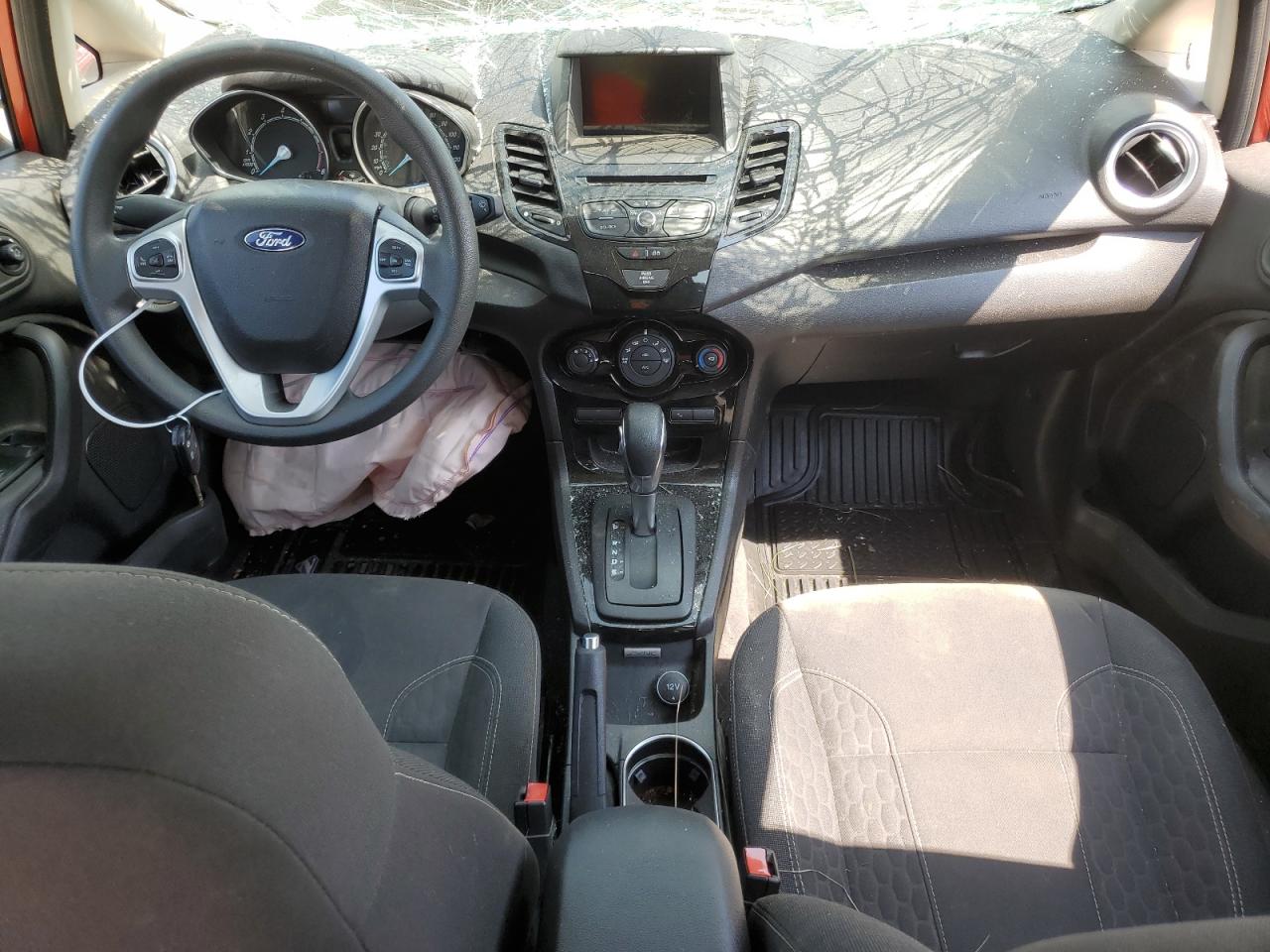 3FADP4BJ6KM105643 Ford Fiesta SE 8