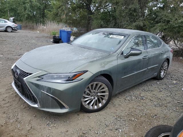 2022 Lexus ES 300h 