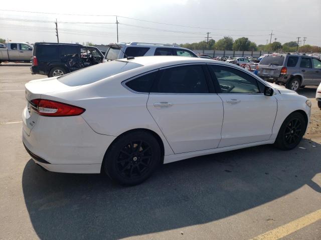 3FA6P0HD0HR131315 Ford FUSION SE