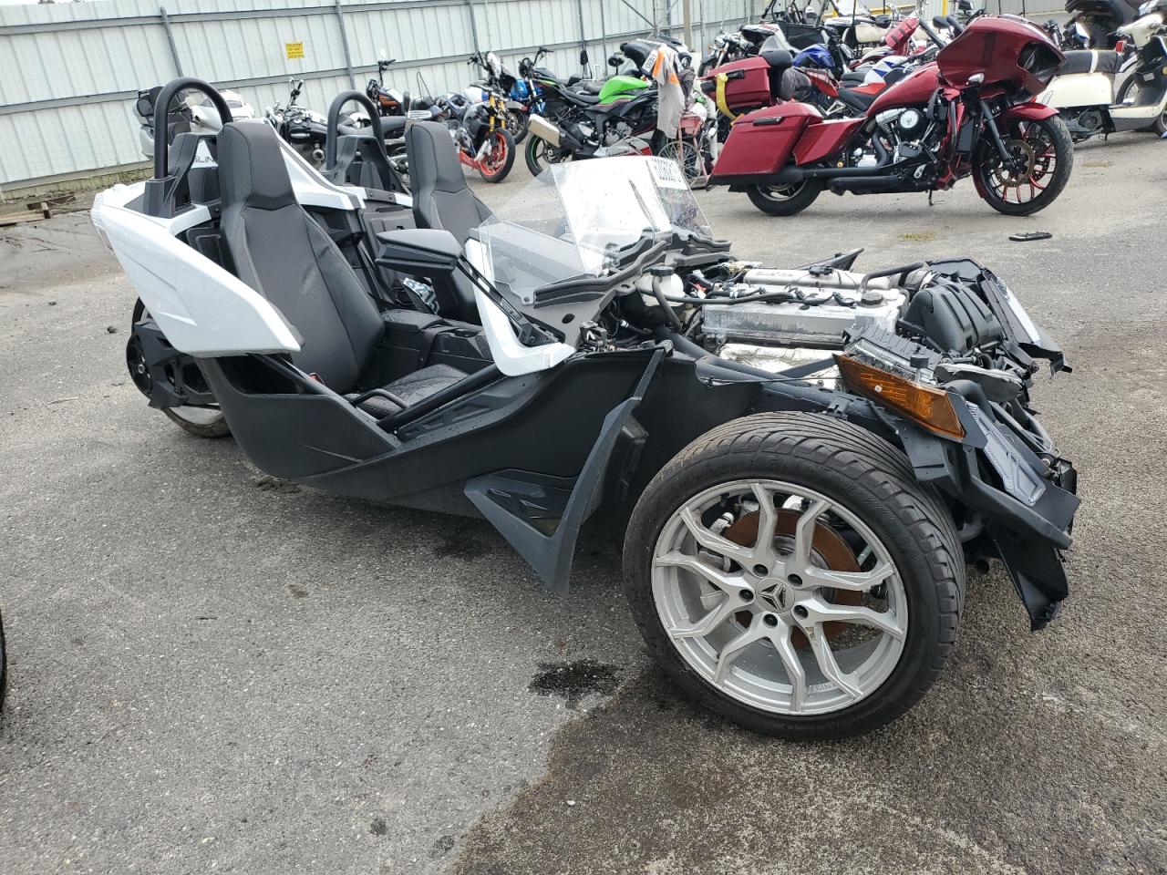 57XAAPHD6N8153600 SLNG MOTORCYCLE 2022