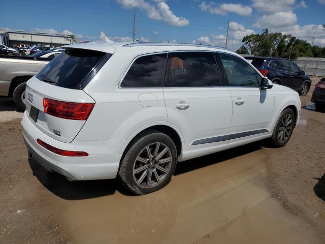 VIN WA1VAAF71JD015771 2018 Audi Q7, Prestige no.3