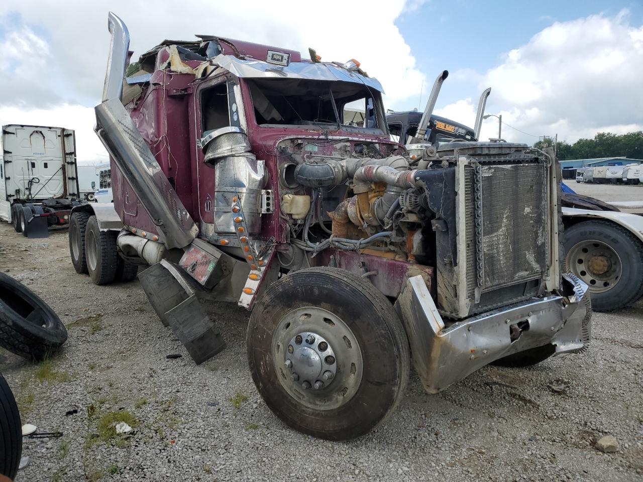 Salvage Peterbilt 379 for Sale at Auto Auction | CarsFromWest