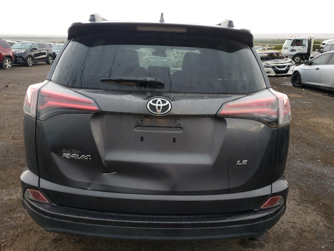 JTMZFREV6HJ701971 2017 Toyota Rav4 Le