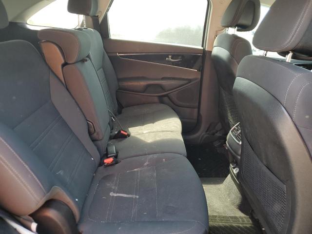 5XYPGDA38GG135631 KIA SORENTO LX