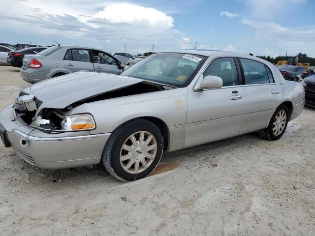 2007 Lincoln Town Car Signature Limited