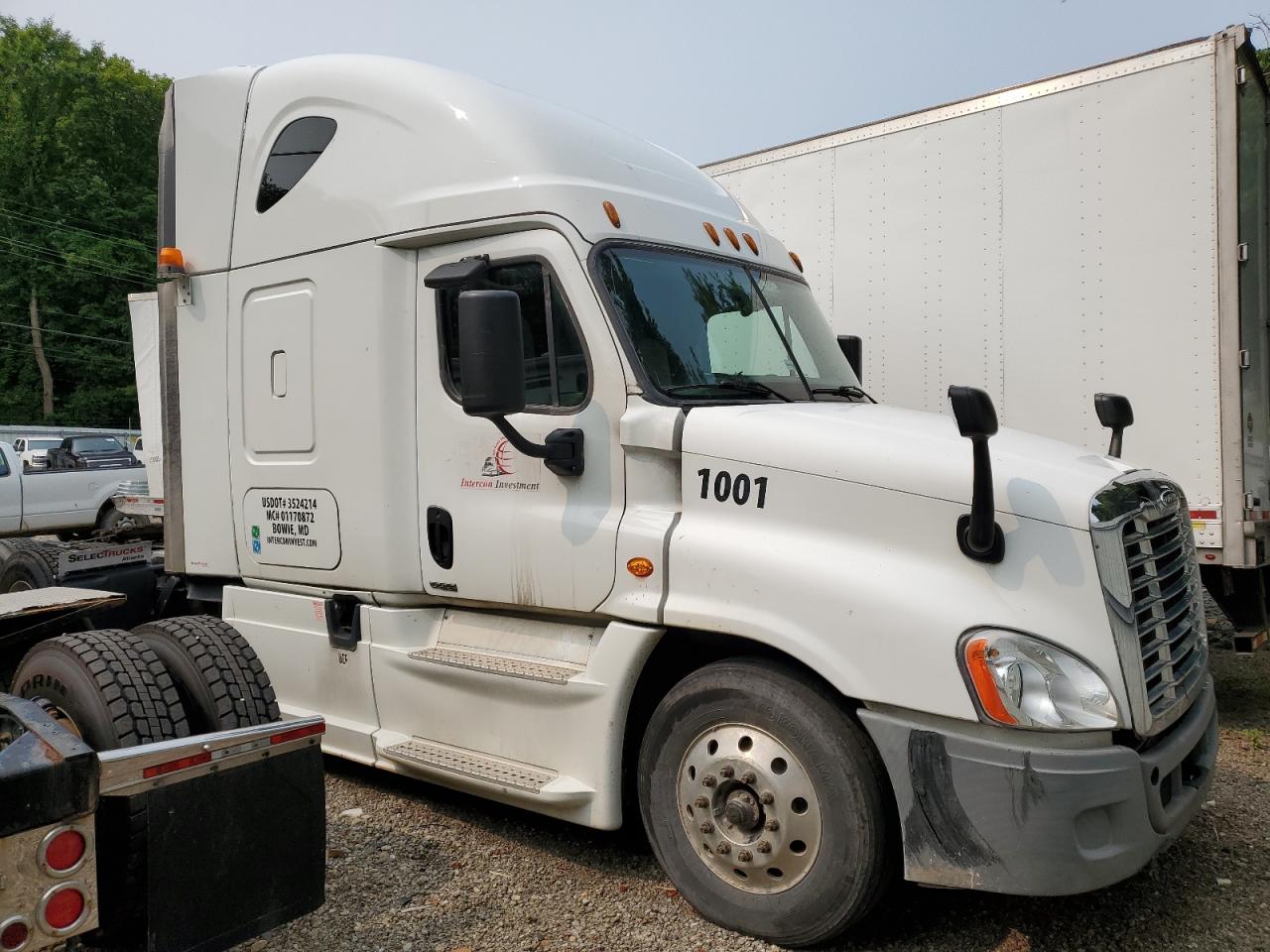 Lot #2175758735 2017 FREIGHTLINER CASCADIA 1