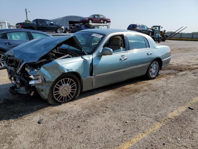 2004 Lincoln Town Car Executive