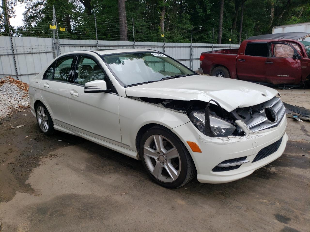 WDDGF5EB0BA484288 2011 Mercedes-Benz C 300