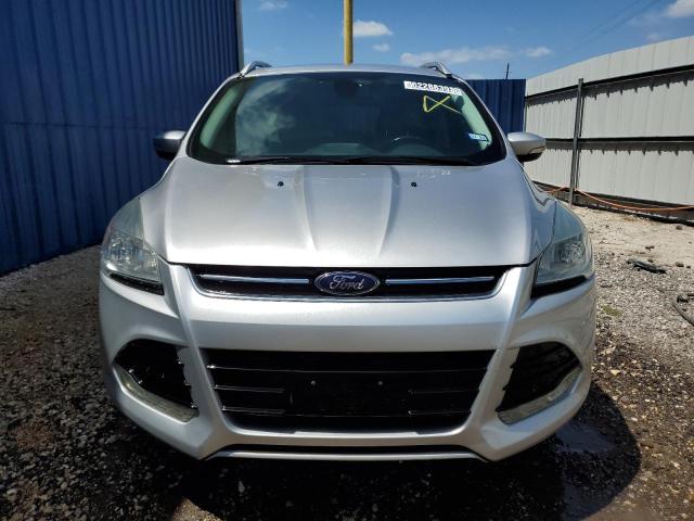 1FMCU0J93EUD86956 Ford Escape Titanium