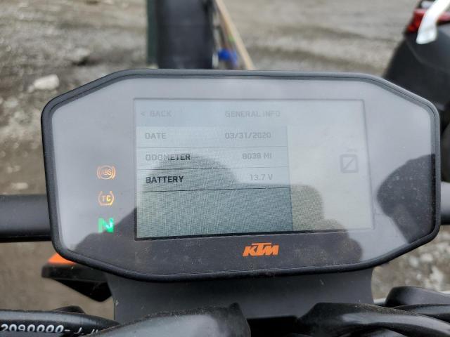 2021 KTM 890 DUKE R VBKTU9401MM806457