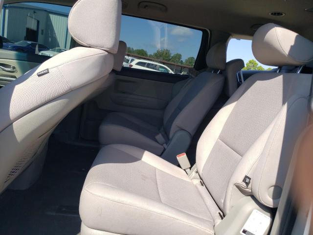 KNDMB5C17G6132211 KIA SEDONA LX