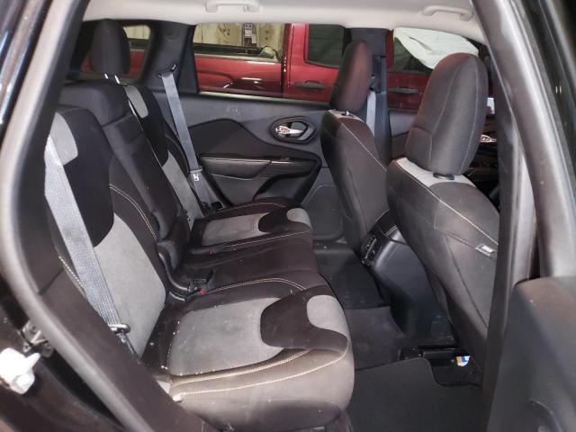 1C4PJMAB7GW327800 Jeep Cherokee Sport