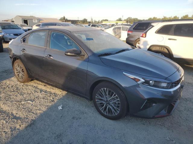 3KPF54AD3PE596517 KIA Forte Gt Line