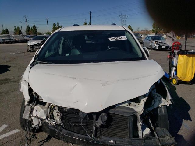 5TDXZ3DC2JS921239 2018 TOYOTA SIENNA, photo no. 5