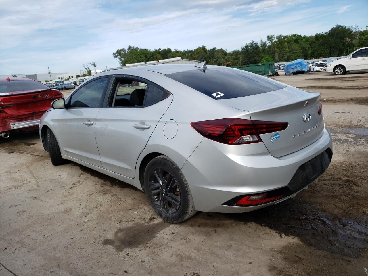 HYUNDAI ELANTRA SEL