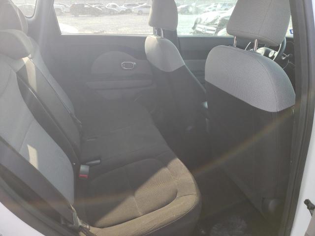 KNDJN2A24J7523337 KIA Soul