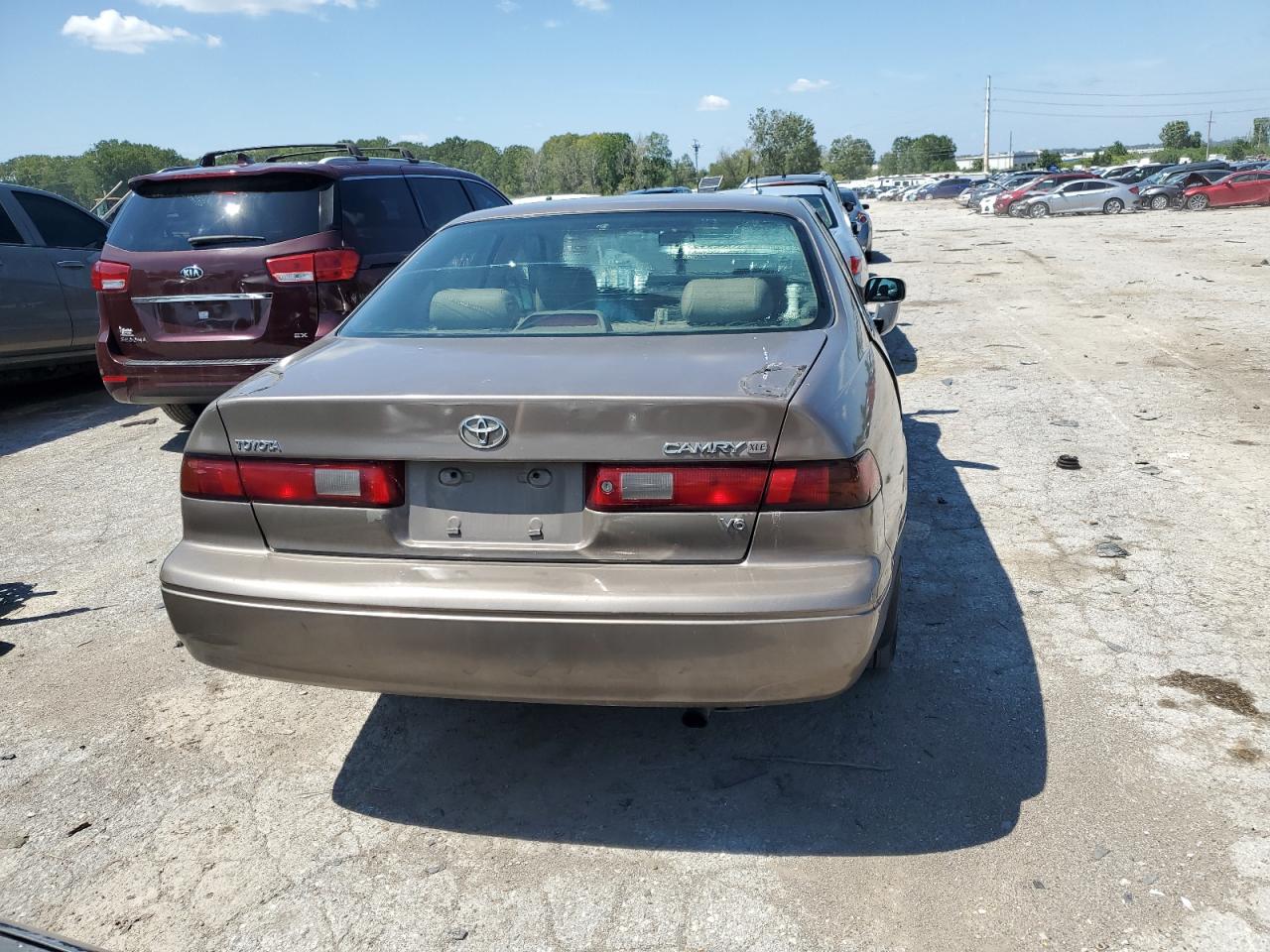 Lot #2242507072 1999 TOYOTA CAMRY LE