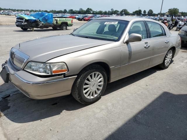 2003 Lincoln Town Car Executive