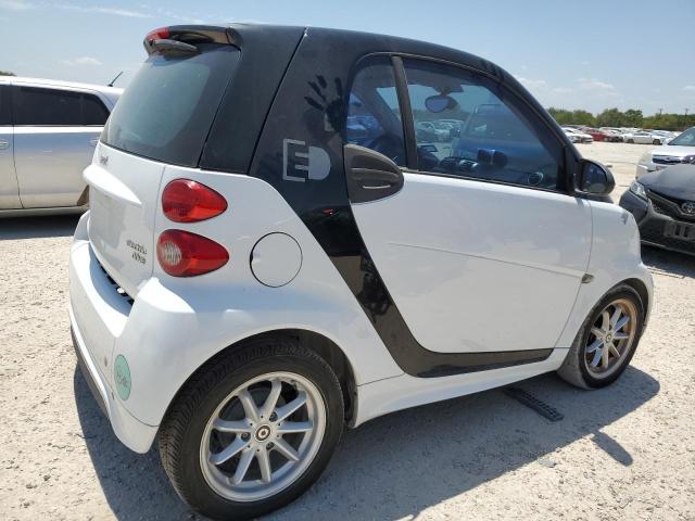 VIN WMEEJ9AA5FK835153 2015 Smart Fortwo no.3