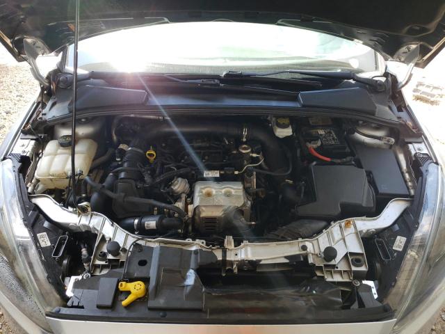1FADP3FE2JL285002 Ford FOCUS SE