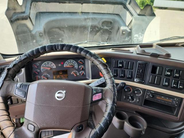 2015 VOLVO VN VNL 4V4NC9TJ2FN189904