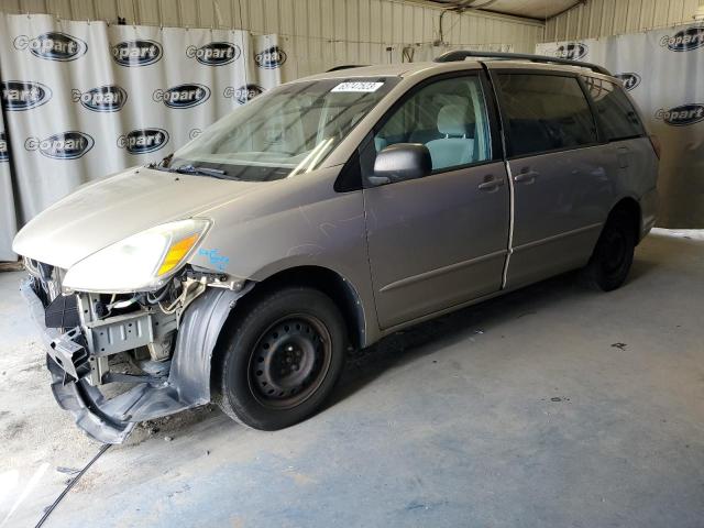 2004 Toyota Sienna CE