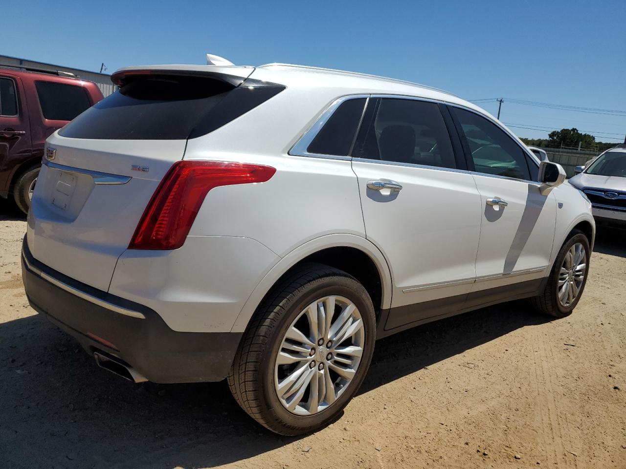 1GYKNERS6KZ131048 Cadillac XT5 PREMIU 3